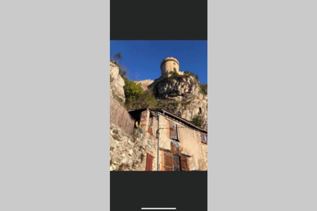 Le Gite De La Vallee Du Douctouyre Dun Kültér fotó