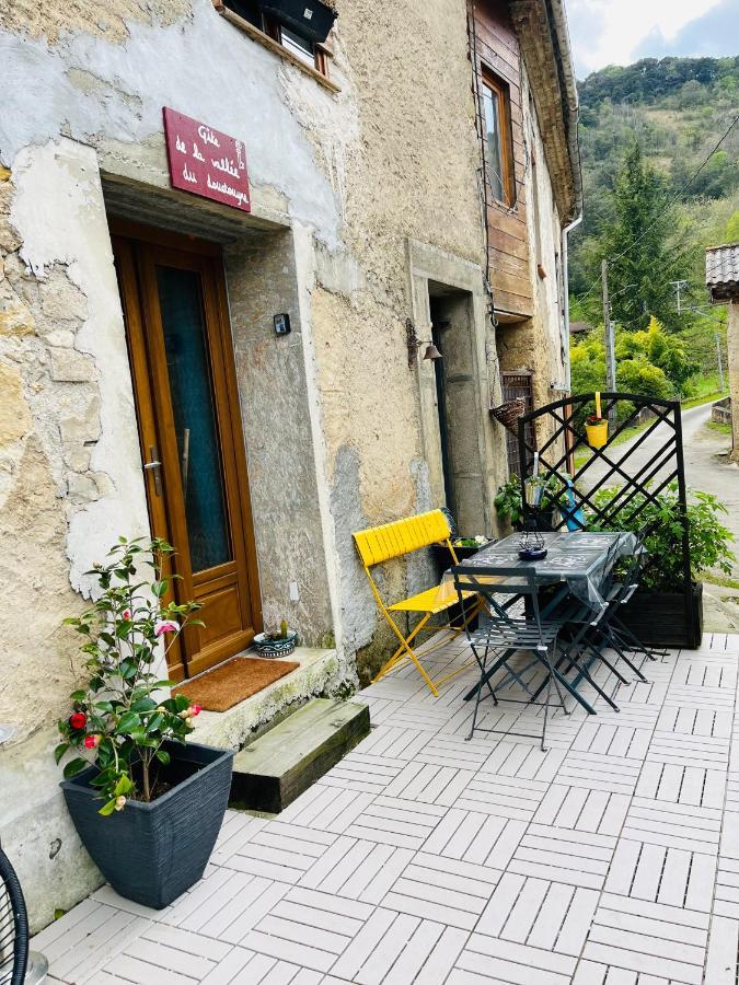 Le Gite De La Vallee Du Douctouyre Dun Kültér fotó
